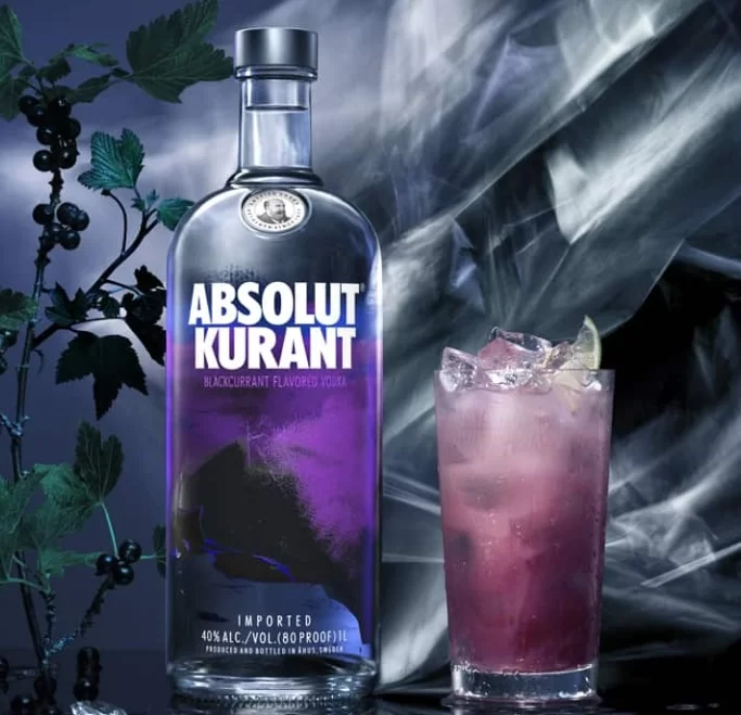 Absolut Kurant vodka (Hương Nho đen)